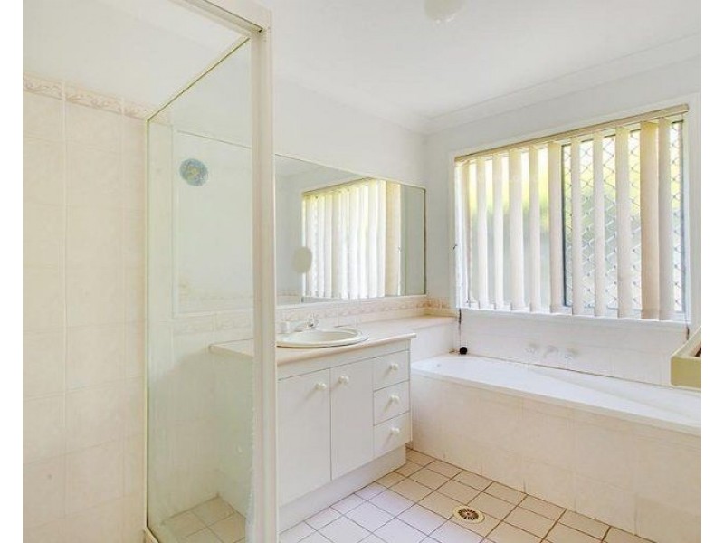 52 Laricina Cct, Forest Lake QLD 4078