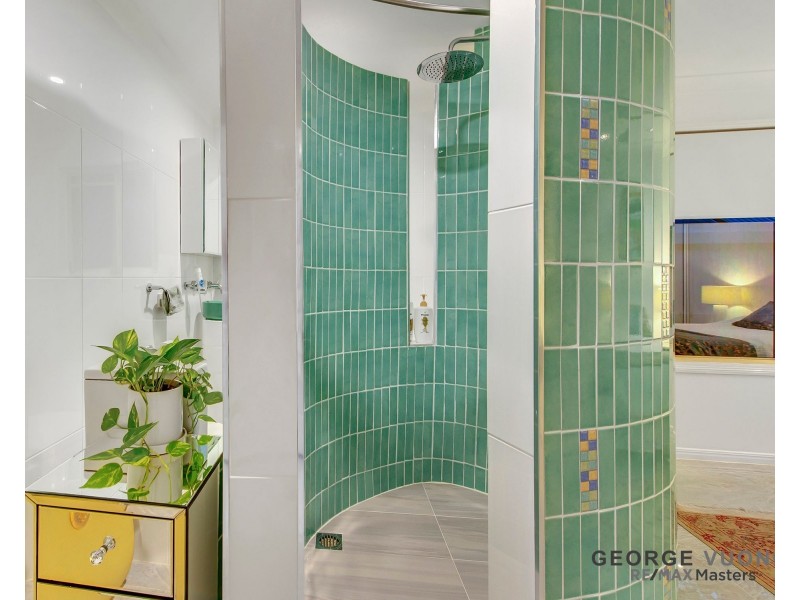 2 Blue Lake Ct, Forest Lake QLD 4078