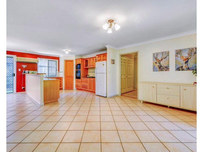 11 Mawson Pl, Forest Lake QLD 4078