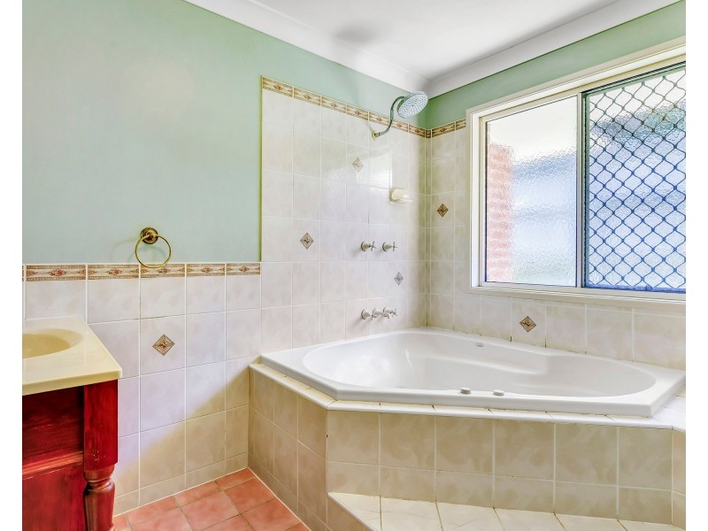 11 Mawson Pl, Forest Lake QLD 4078