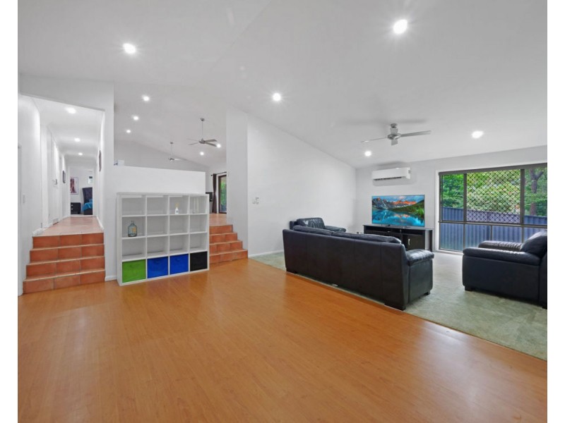 7 Dann Court, Collingwood Park QLD 4301