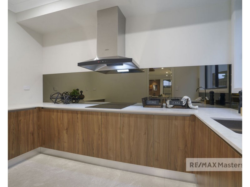 16A HEADLAND ST, Sunnybank QLD 4109