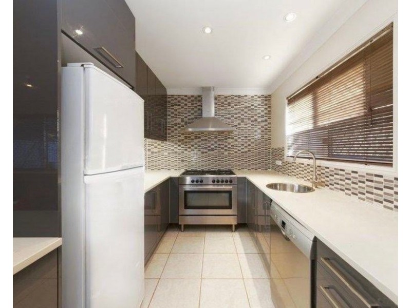 32 Oldbury Pl, Forest Lake QLD 4078