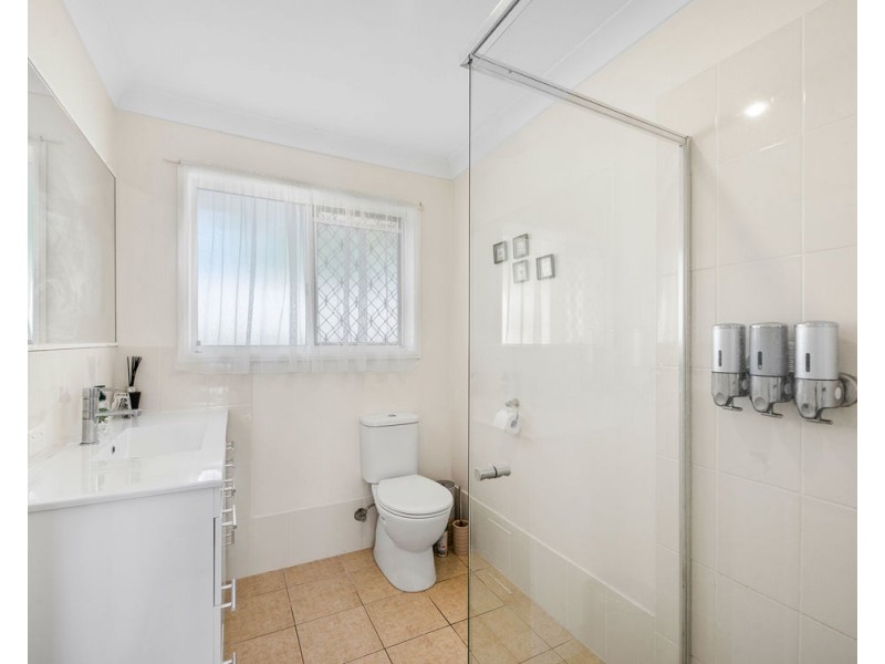 7 Haussman Ct, Meadowbrook QLD 4131