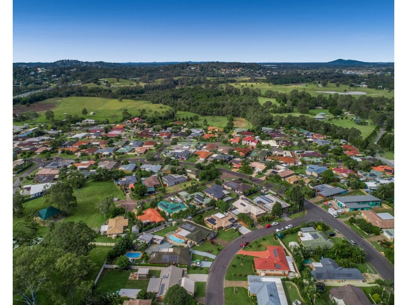 7 Haussman Ct, Meadowbrook QLD 4131