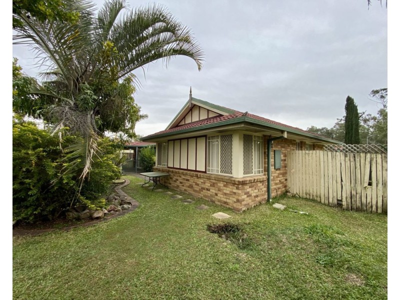 1 Cougers Court, Regents Park QLD 4118