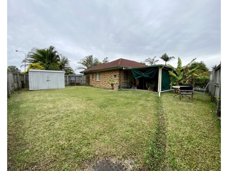 1 Cougers Court, Regents Park QLD 4118