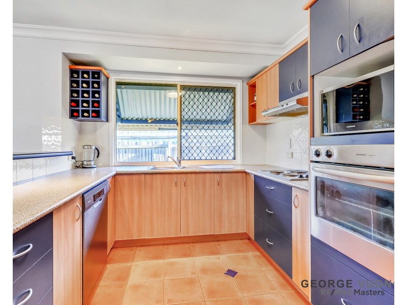 39 Bullen Cct, Forest Lake QLD 4078