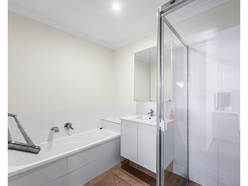 6/8 Carnarvon Ave, Springfield Lakes QLD 4300