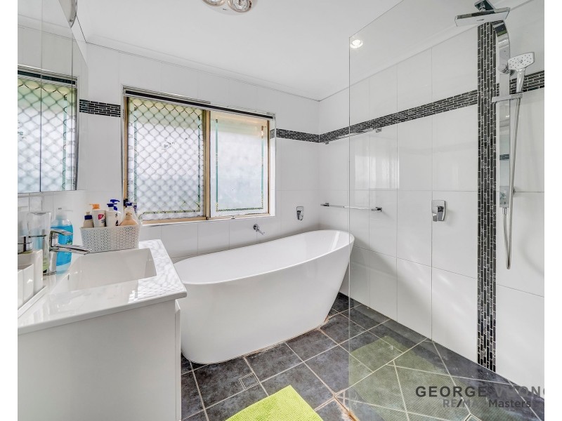 40 Freshwater Cct, Forest Lake QLD 4078