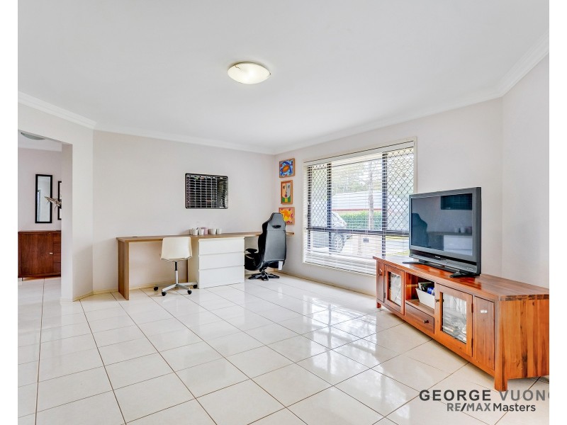 21 Snowy River Cct, Forest Lake QLD 4078