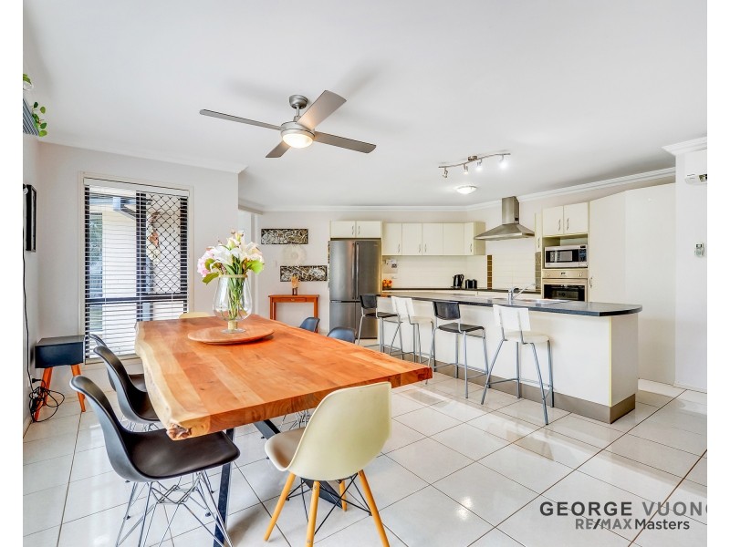 21 Snowy River Cct, Forest Lake QLD 4078