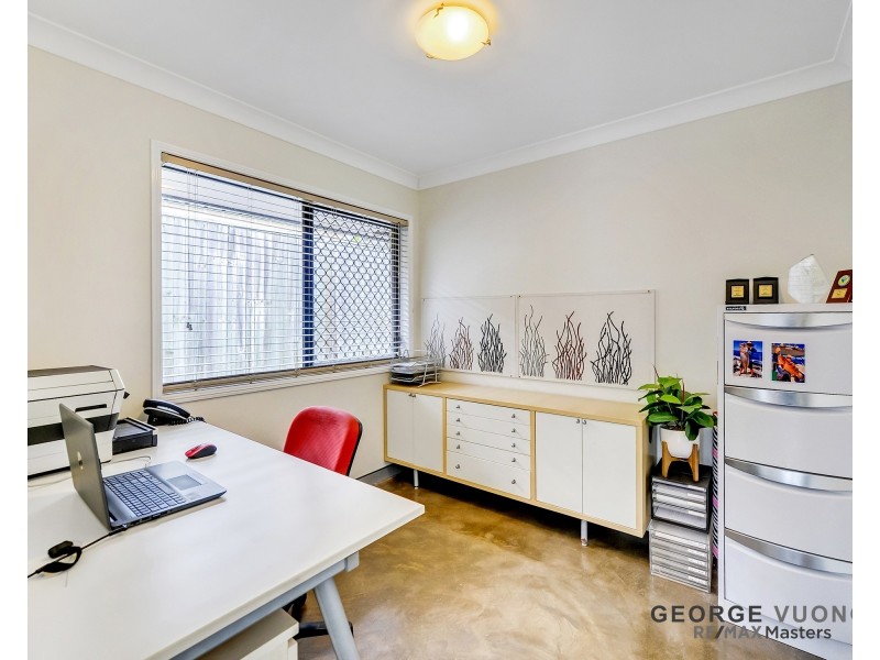 21 Snowy River Cct, Forest Lake QLD 4078