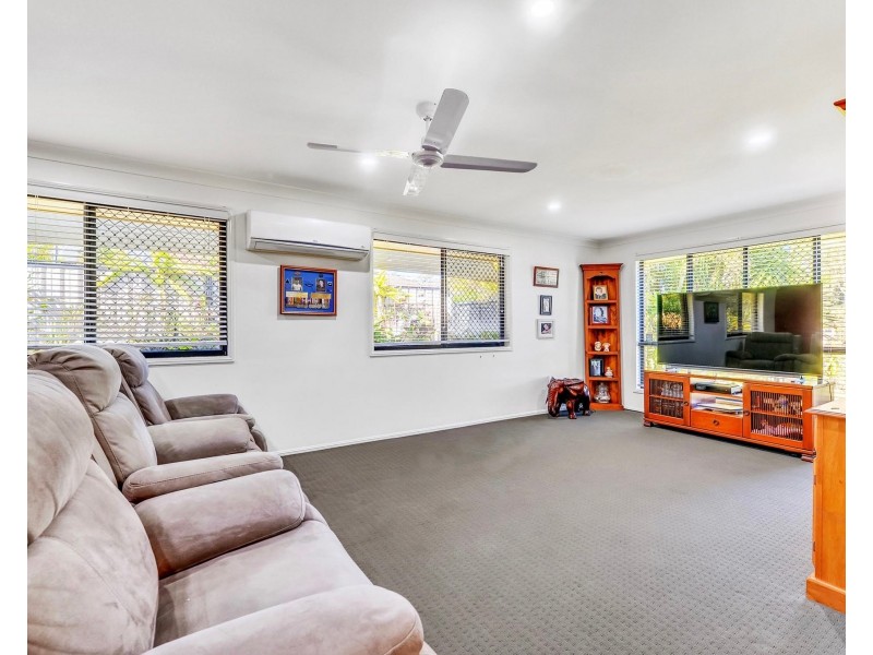 6 Chapple Pl, Forest Lake QLD 4078