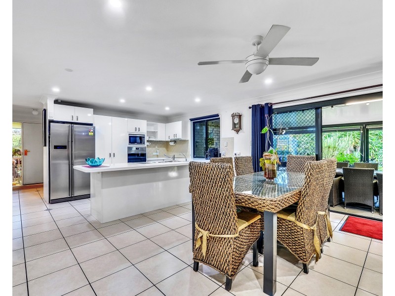 6 Chapple Pl, Forest Lake QLD 4078