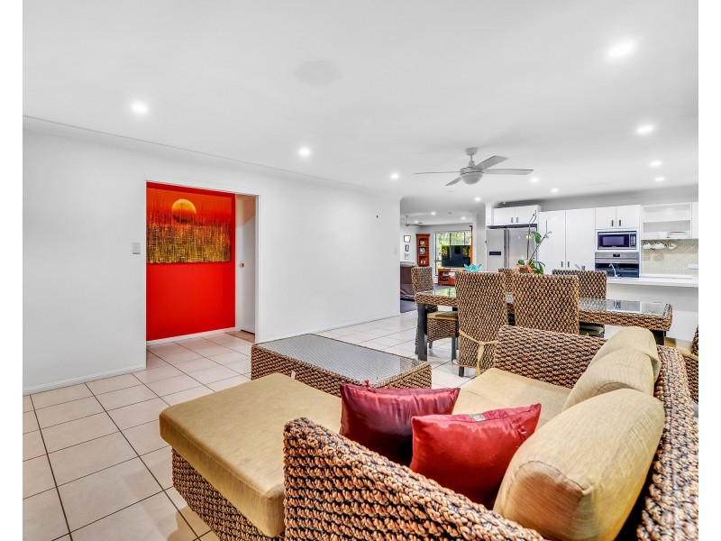 6 Chapple Pl, Forest Lake QLD 4078