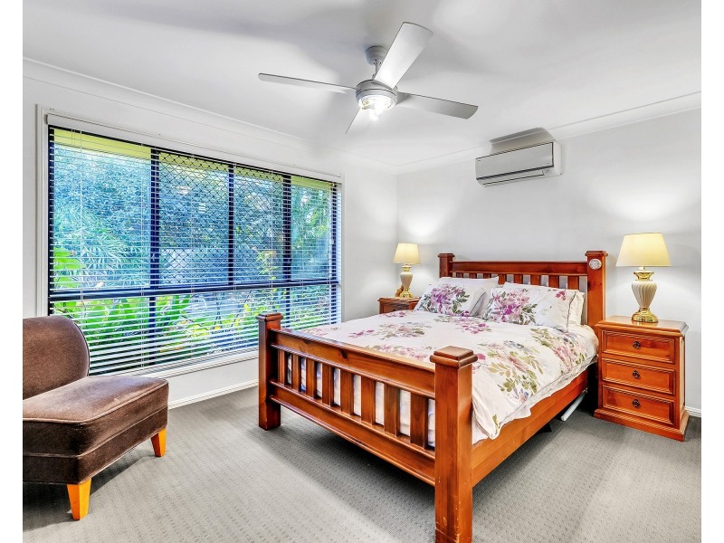 6 Chapple Pl, Forest Lake QLD 4078