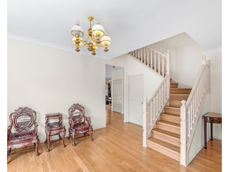 1 Jade close, Robertson QLD 4109