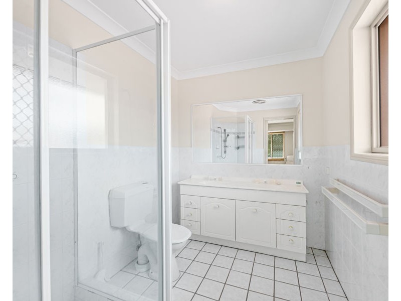 1 Jade close, Robertson QLD 4109