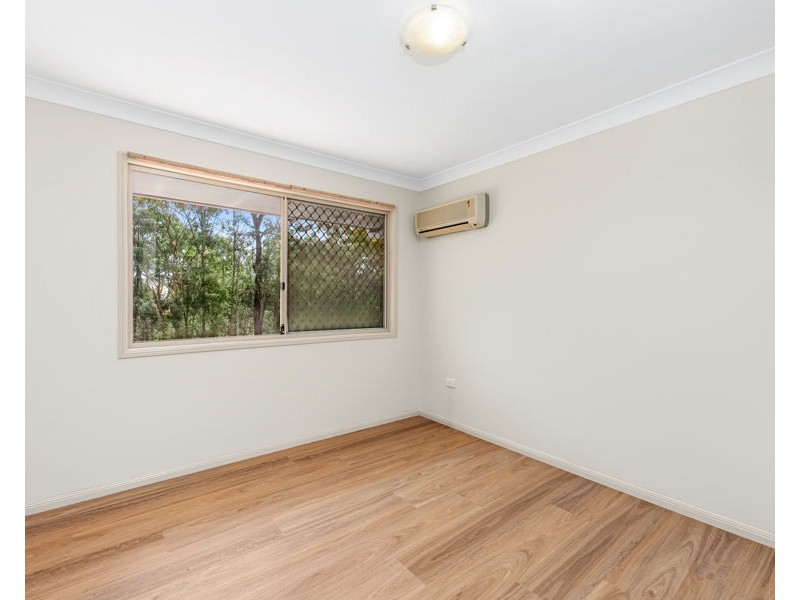 1 Jade close, Robertson QLD 4109