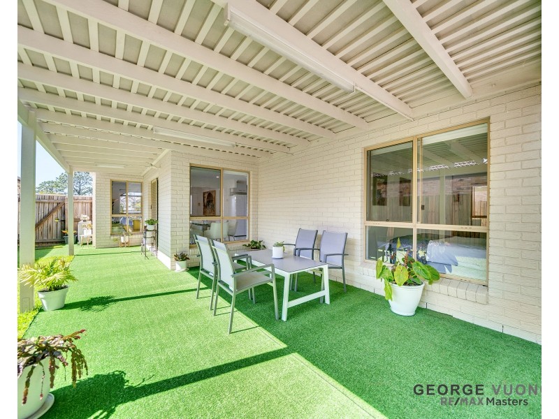 12 Hoop Pl, Forest Lake QLD 4078