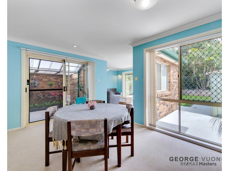 16 Hoop Pl, Forest Lake QLD 4078