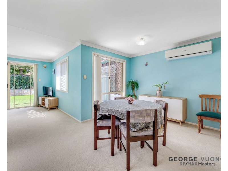 16 Hoop Pl, Forest Lake QLD 4078