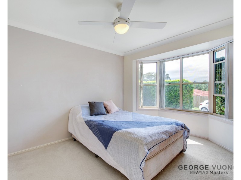 16 Hoop Pl, Forest Lake QLD 4078