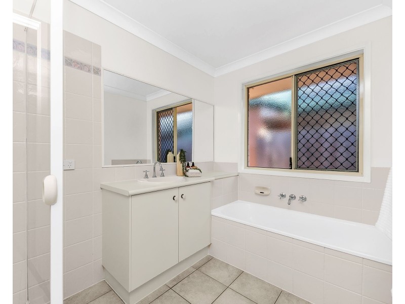 49 Hampstead St, Forest Lake QLD 4078