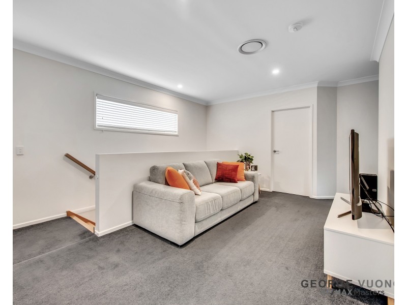 24A St Clements Rd, Oxley QLD 4075