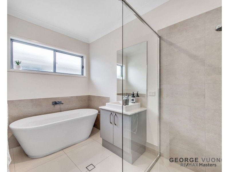 24A St Clements Rd, Oxley QLD 4075