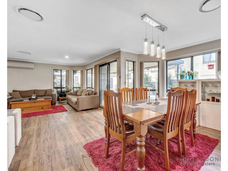 1 Maidenhair Ct, Forest Lake QLD 4078