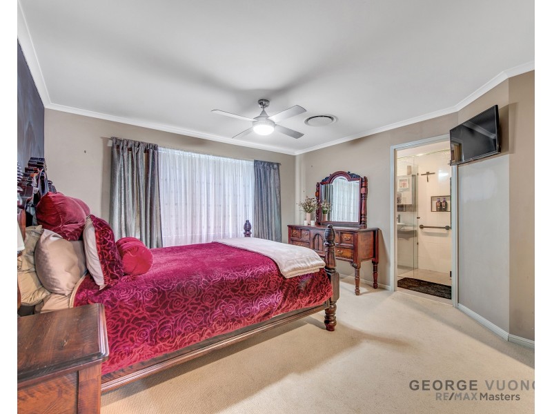 1 Maidenhair Ct, Forest Lake QLD 4078