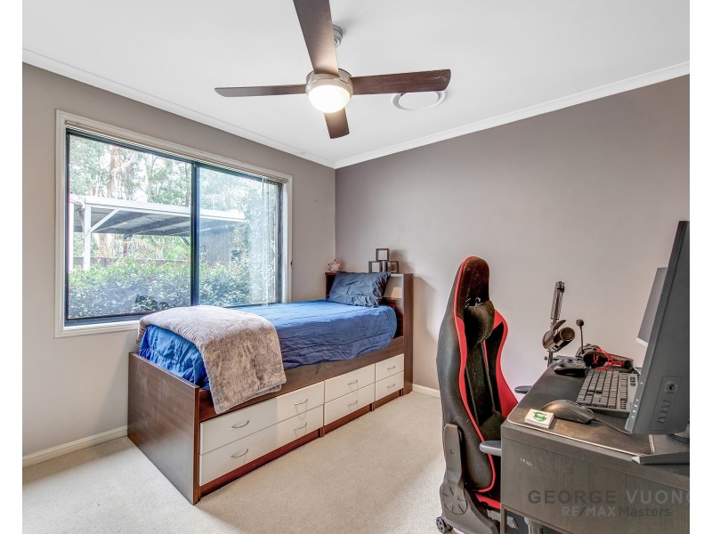 1 Maidenhair Ct, Forest Lake QLD 4078