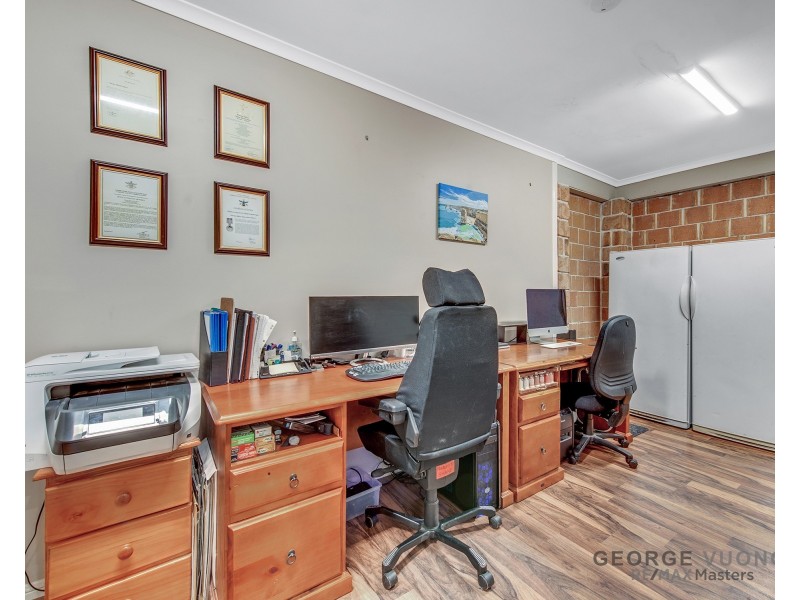 1 Maidenhair Ct, Forest Lake QLD 4078