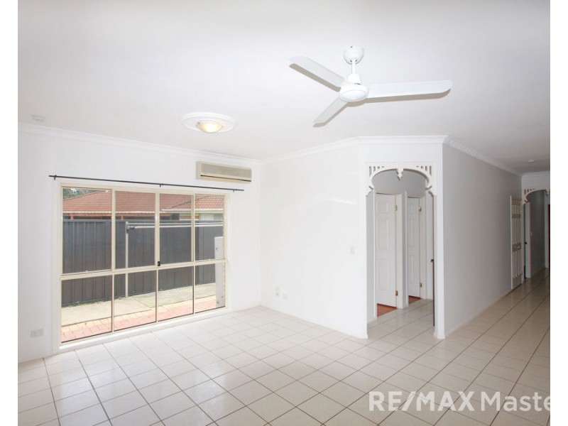 8 Mandarin Close, Forest Lake QLD 4078