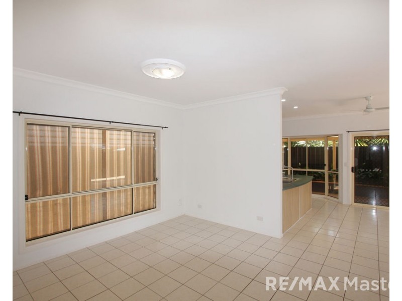 8 Mandarin Close, Forest Lake QLD 4078