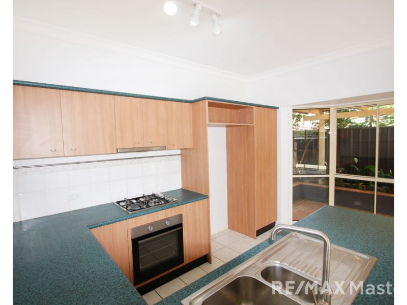 8 Mandarin Close, Forest Lake QLD 4078