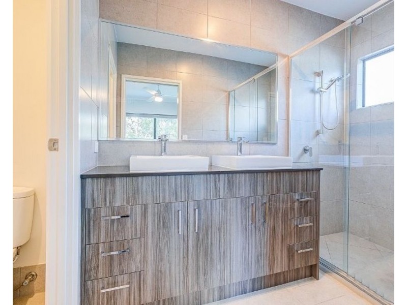 13 Arrosa Street, Calamvale QLD 4116