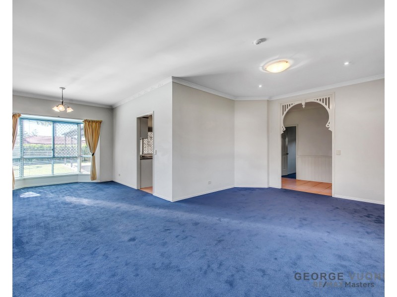 16 Chelsea Pl, Forest Lake QLD 4078