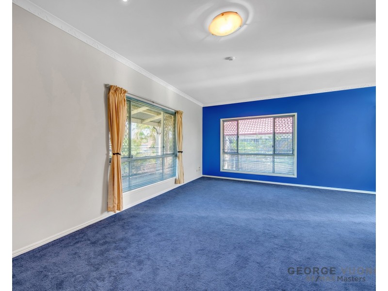 16 Chelsea Pl, Forest Lake QLD 4078