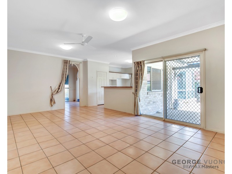 16 Chelsea Pl, Forest Lake QLD 4078