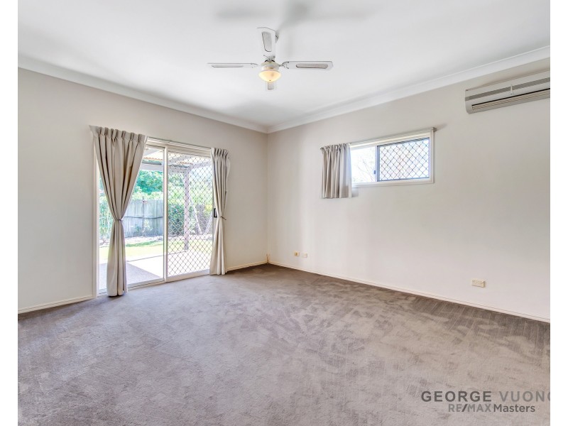 16 Chelsea Pl, Forest Lake QLD 4078