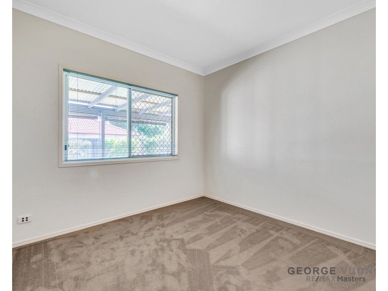 16 Chelsea Pl, Forest Lake QLD 4078