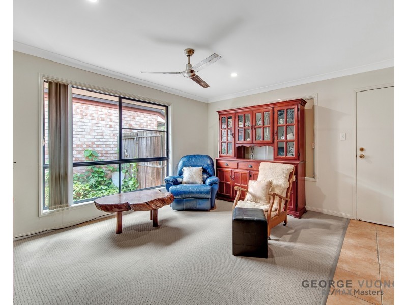 6 Wren Cl, Forest Lake QLD 4078