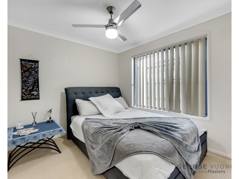 6 Wren Cl, Forest Lake QLD 4078