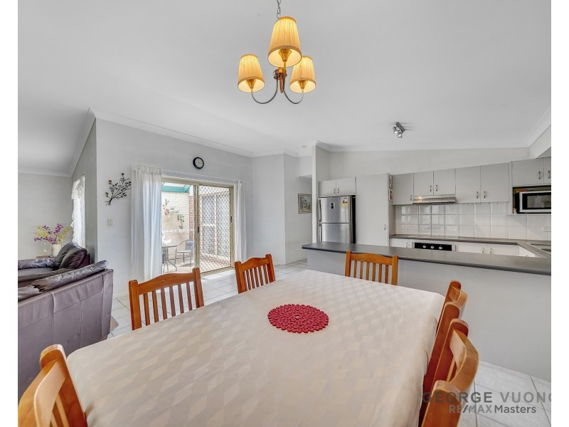 6 Blaxland Pl, Forest Lake QLD 4078