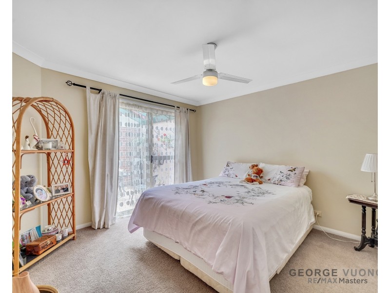 6 Blaxland Pl, Forest Lake QLD 4078