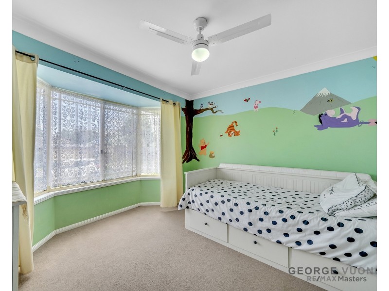 6 Blaxland Pl, Forest Lake QLD 4078