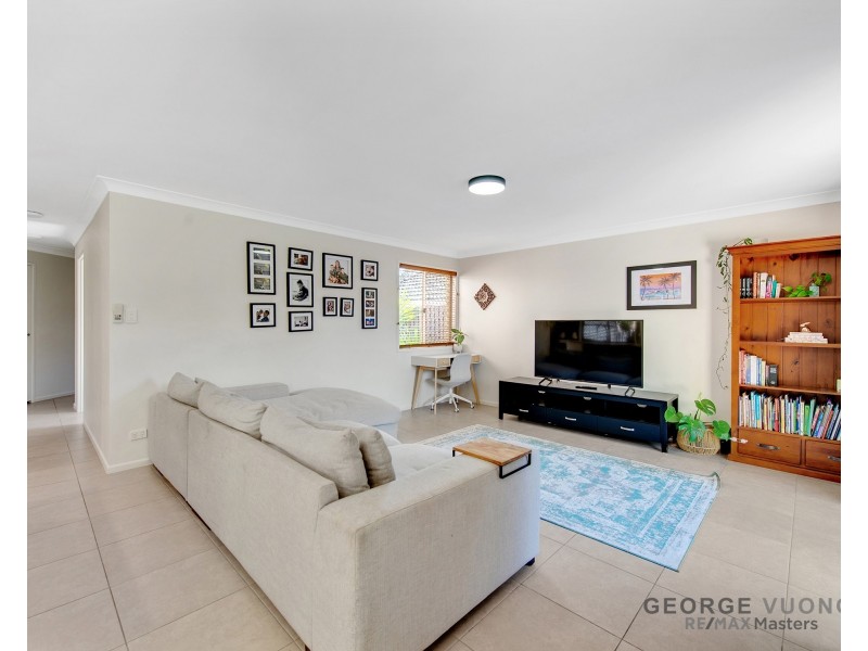 22 Solander Cct, Forest Lake QLD 4078